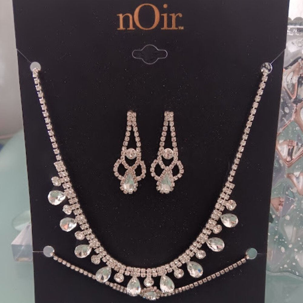 NOIR JEWELRY 3pc SET Glam Silver Crystal Necklace/Earrings/Bracelet for PROM